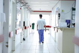 Mais Médicos: novo ciclo abre 158 vagas em 106 municípios do Paraná