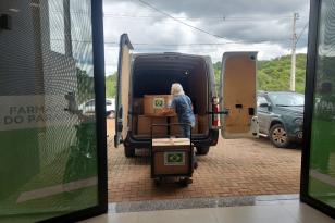 Estado coordena entrega de mais de uma tonelada de medicamentos e insumos a Rio Bonito do Iguaçu