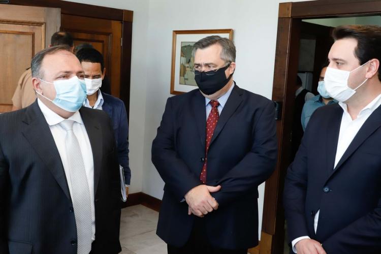 Governador Carlos Massa Ratinho Junior, recebe o ministro interino Eduardo Pazuello.