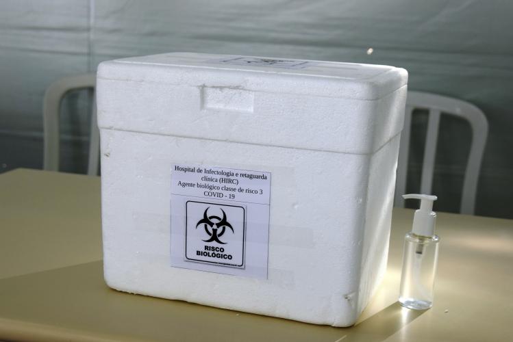 Saúde monitora mais de 300 surtos de Covid-19 no Paraná