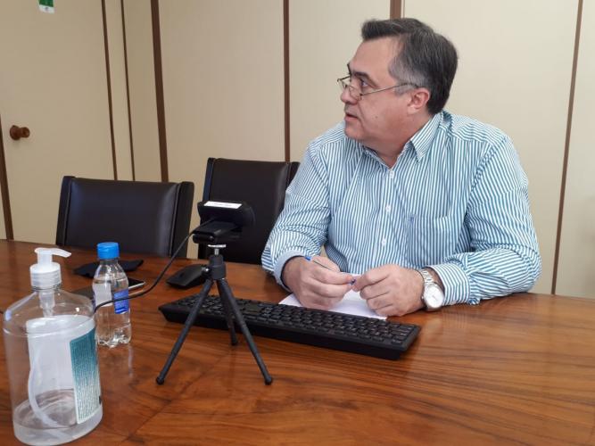 "Vacinar é dever de casa", afirma secretário em orientação às equipes das Regionais de Saúde