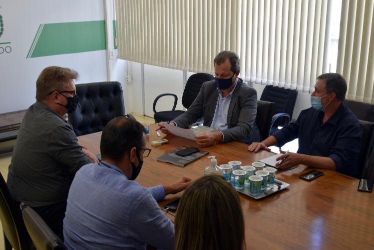 Sesa e Seti recebem nova diretoria do HU UEPG