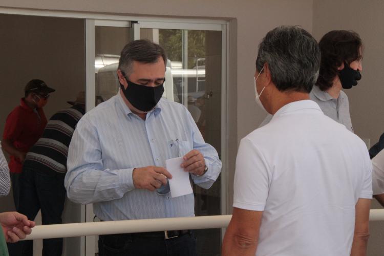 Sesa entrega equipamentos, veículo e inaugura Unidade de Saúde da Família em Munhoz de Mello