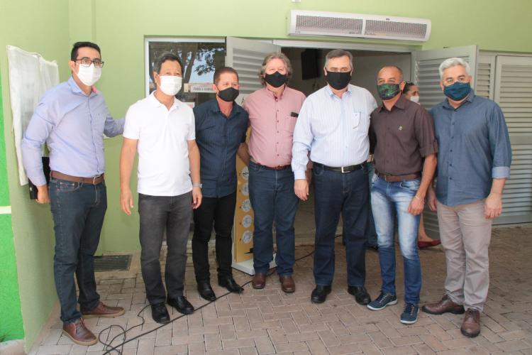 Sesa entrega equipamentos, veículo e inaugura Unidade de Saúde da Família em Munhoz de Mello