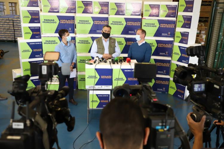 Paraná intensifica vacinação de idosos com mais de 60; veja distribuição por Regional