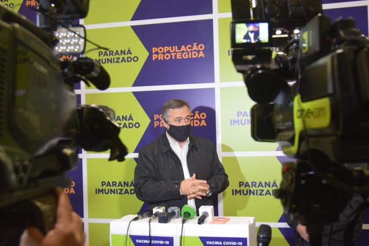 Novo lote de vacinas da Pfizer será distribuído para Capital e Interior do Paraná