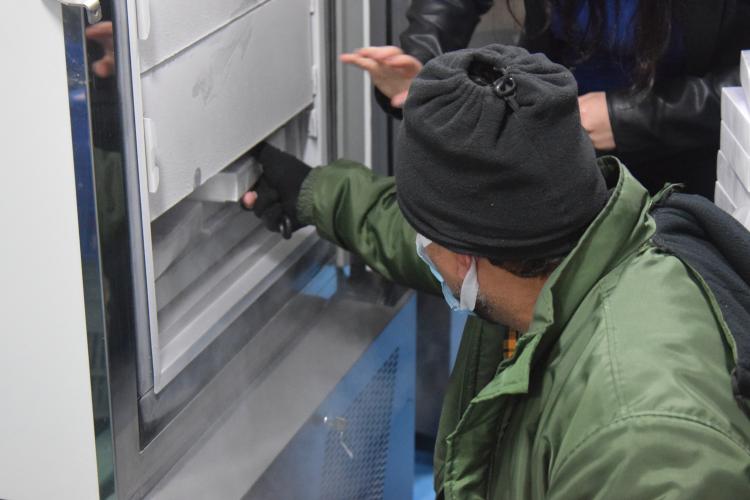 Novo lote de vacinas da Pfizer será distribuído para Capital e Interior do Paraná