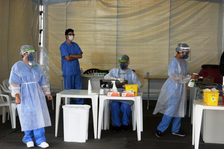 Paraná mantém liderança nacional em testagem padrão ouro para detecção da Covid-19