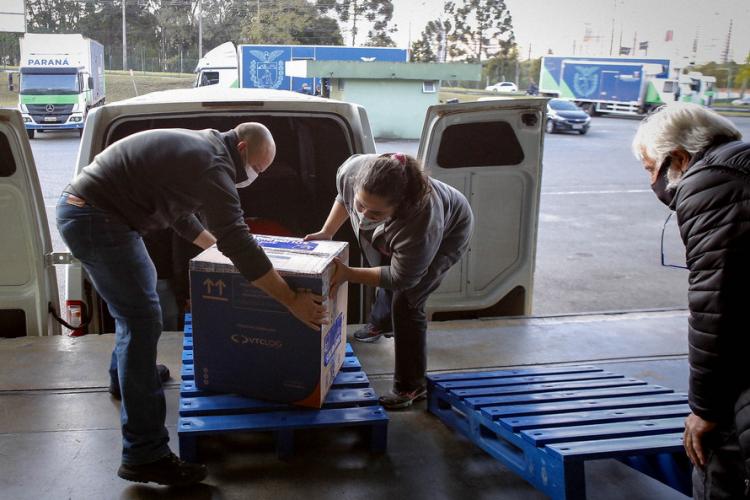 Estado distribui mais 197 mil vacinas contra a Covid-19; veja divisão por regional