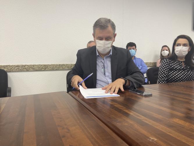 Termo entre Sesa e Seti permite que Hospital Regional torne-se hospital escola no Sudoeste