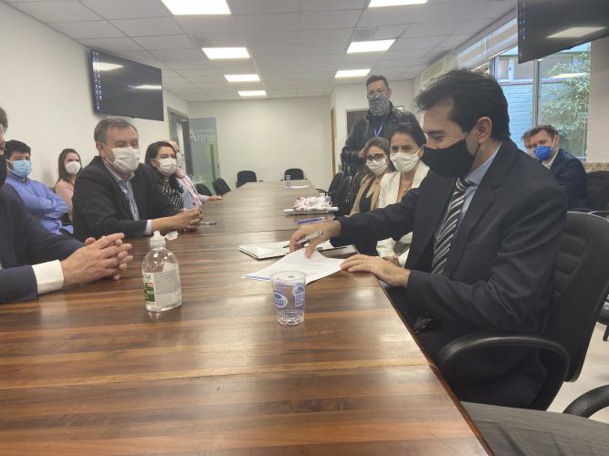 Termo entre Sesa e Seti permite que Hospital Regional torne-se hospital escola no Sudoeste