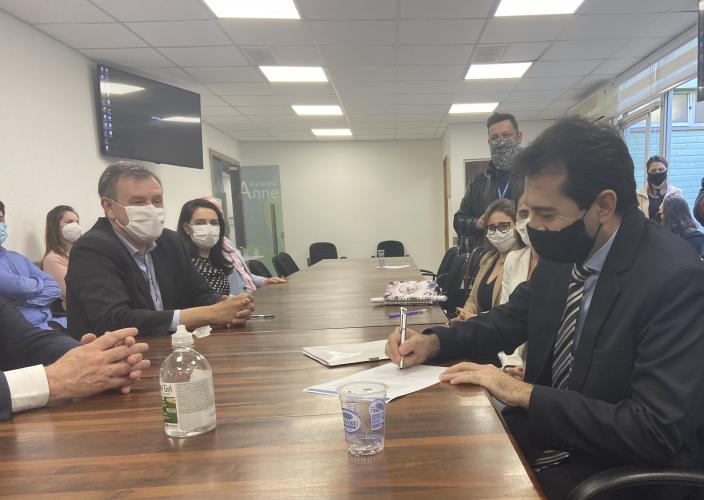 Termo entre Sesa e Seti permite que Hospital Regional torne-se hospital escola no Sudoeste