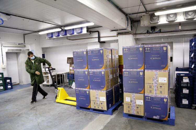 Mais 329.380 doses de vacinas contra a Covid-19 já estão no Paraná