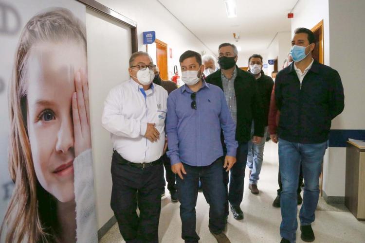 Governador visita nova unidade da Santa Casa de Paranavaí, viabilizada com recursos do Estado