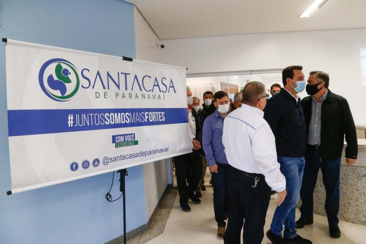 Governador visita nova unidade da Santa Casa de Paranavaí, viabilizada com recursos do Estado