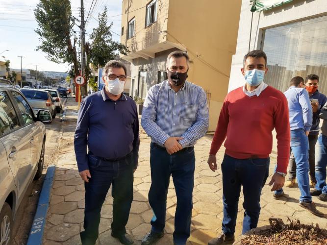 Secretário visita nova sede da Regional de Saúde de Telêmaco Borba