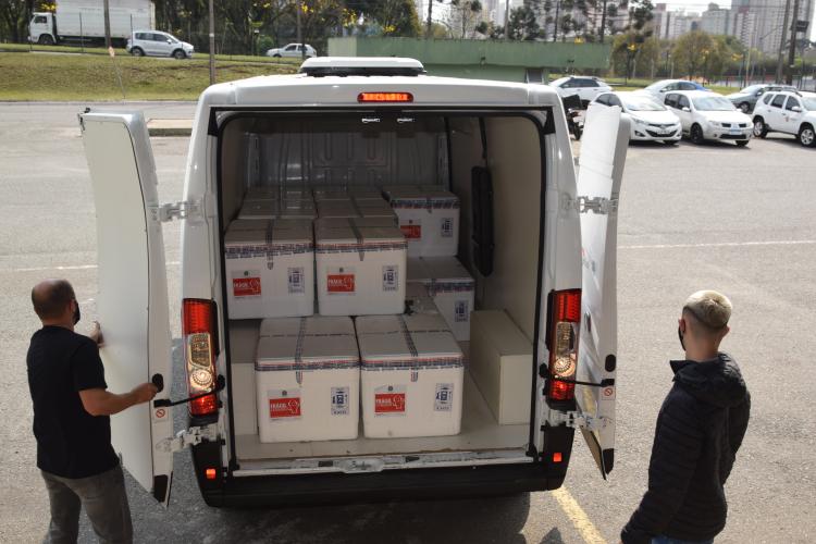 Paraná recebe 190 mil vacinas contra a Covid-19