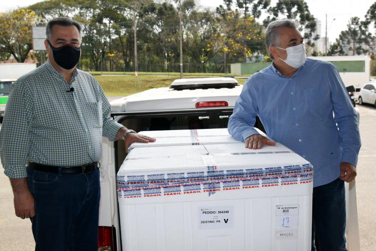Paraná recebe 190 mil vacinas contra a Covid-19