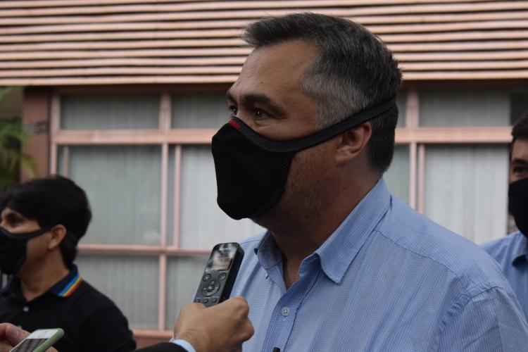 Estado entrega 47 veículos para a Saúde da Região de Umuarama e assina convênio de R$ 5 milhões