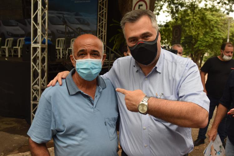 Estado entrega 47 veículos para a Saúde da Região de Umuarama e assina convênio de R$ 5 milhões