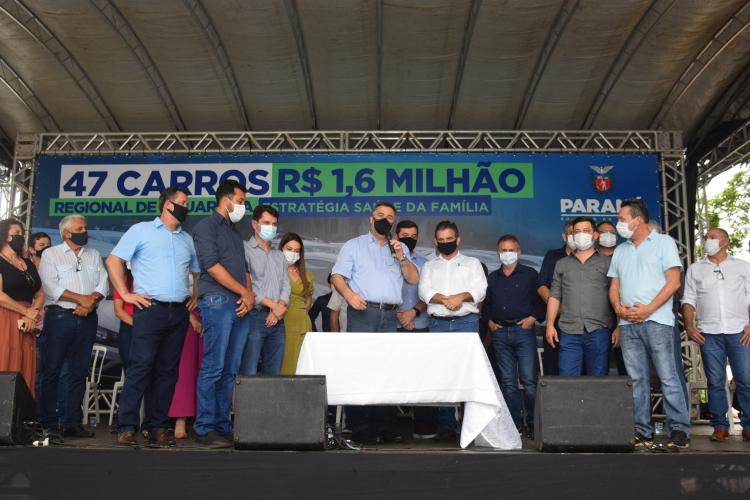 Estado entrega 47 veículos para a Saúde da Região de Umuarama e assina convênio de R$ 5 milhões