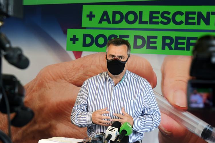 Paraná atinge 80,2% da população adulta completamente vacinada contra a Covid-19