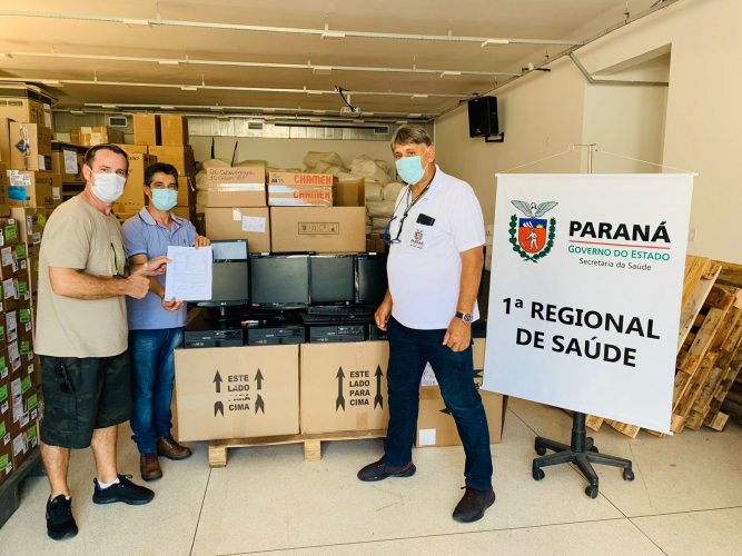 Após perder equipamentos com a chuva, Matinhos recebe dez computadores da Sesa