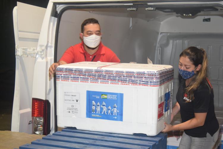 Mais de 500 mil vacinas para dose de reforço chegam ao Paraná