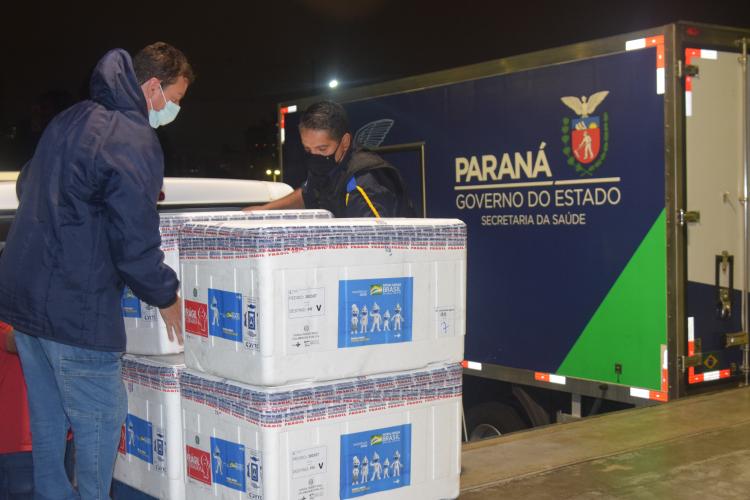 Mais de 500 mil vacinas para dose de reforço chegam ao Paraná