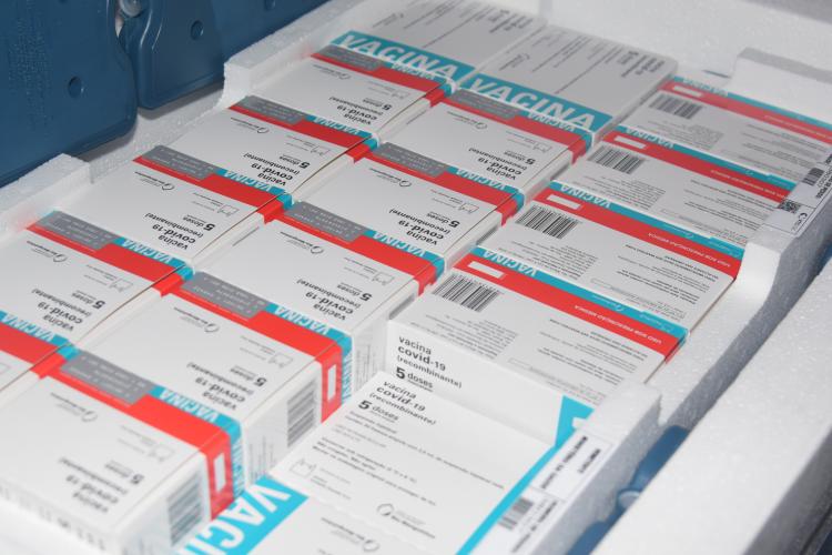 Mais de 500 mil vacinas para dose de reforço chegam ao Paraná