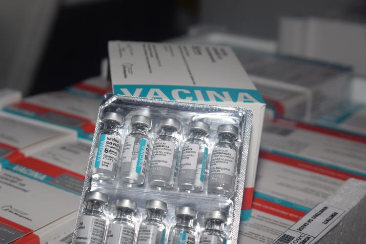 Mais de 500 mil vacinas para dose de reforço chegam ao Paraná