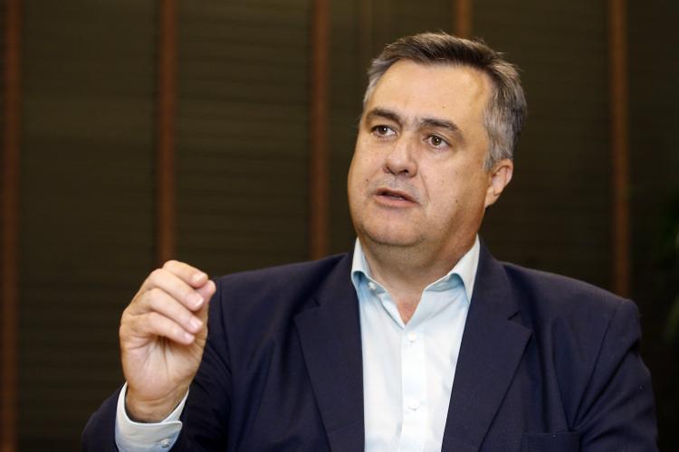 “Uma jornada de perdas, aprendizado, muitas ações e esperança”, diz secretário da Saúde em balanço da pandemia