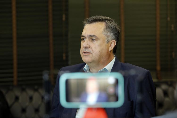 “Uma jornada de perdas, aprendizado, muitas ações e esperança”, diz secretário da Saúde em balanço da pandemia