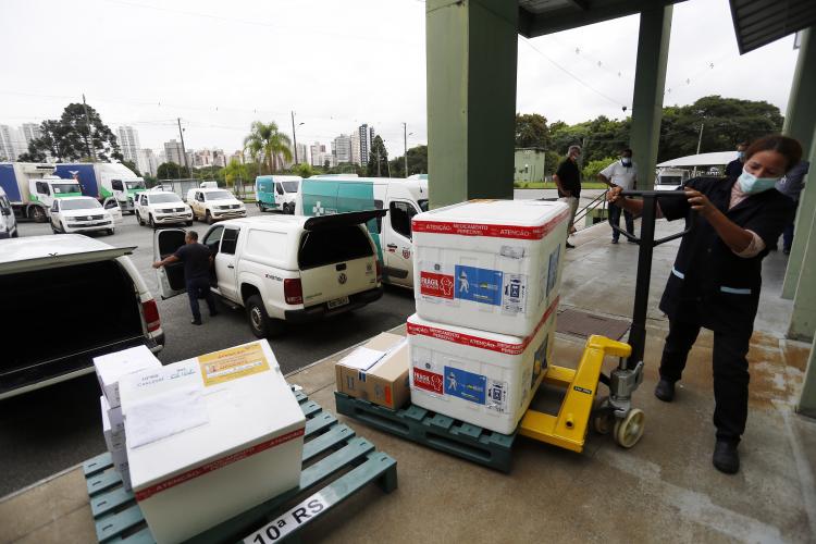 Mais 65 mil vacinas contra a Covid-19 são distribuídas para Regionais de Saúde