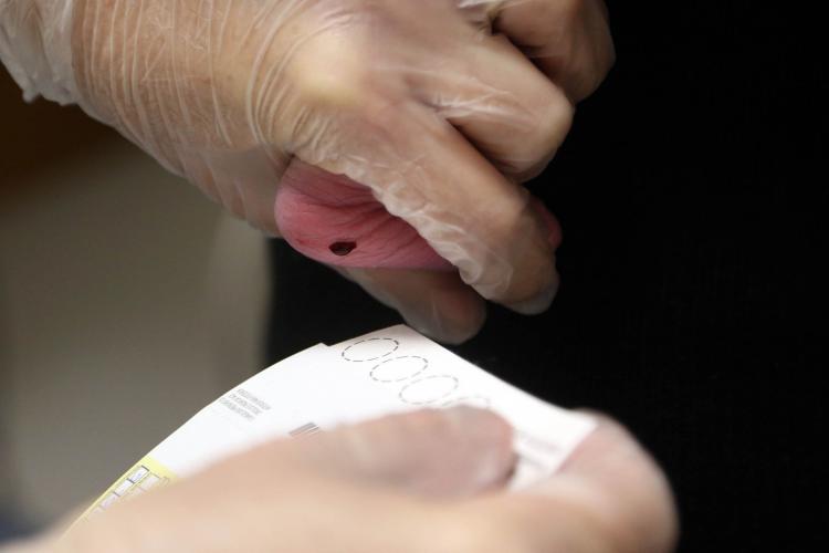 Referência no país, Paraná reforça importância do Teste do Pezinho