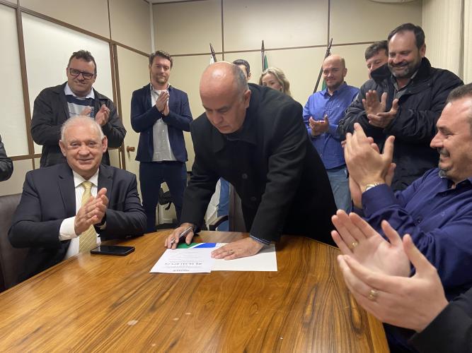 Saúde assina convênio de R$ 14,3 milhões para construção do Hospital Municipal de Salto do Lontra no Sudoeste