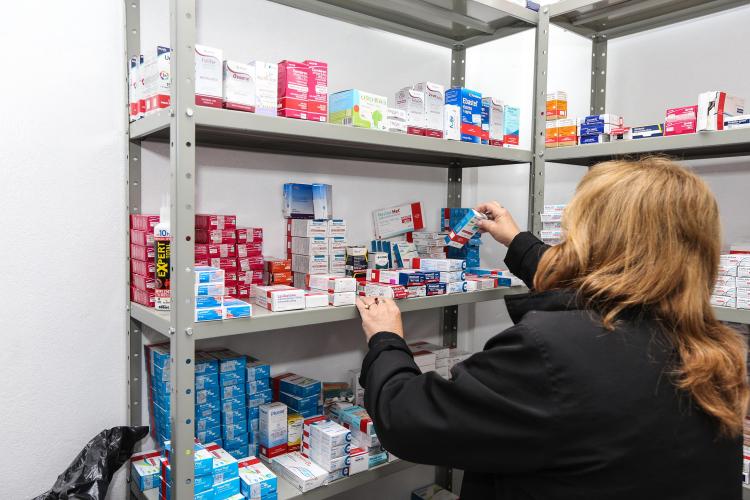 Investimento em assistência farmacêutica cresce 450% em 2022 no Paraná