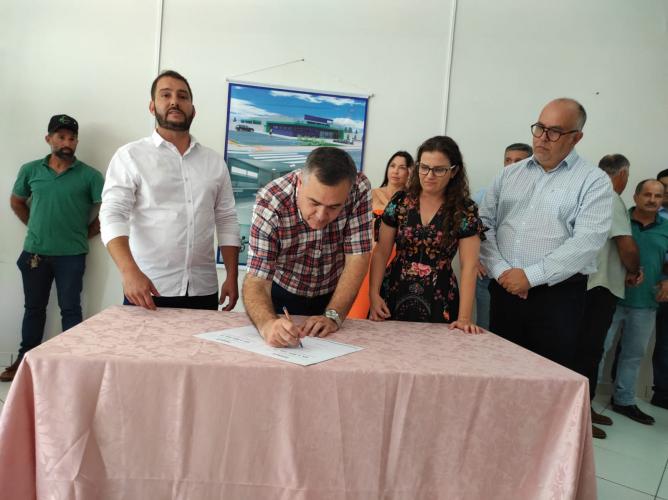 Secretário autoriza Unidade Mista de Saúde em Ivaté