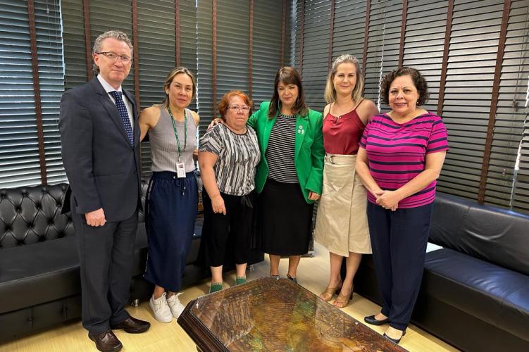 Paraná é referência internacional no controle da resistência antimicrobiana