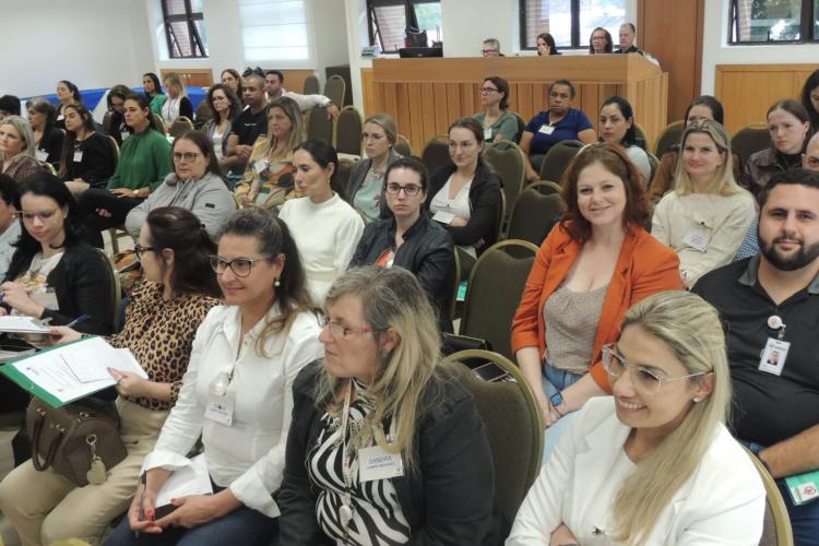 Hemepar promove capacitação para aperfeiçoar atendimento a hemofílicos