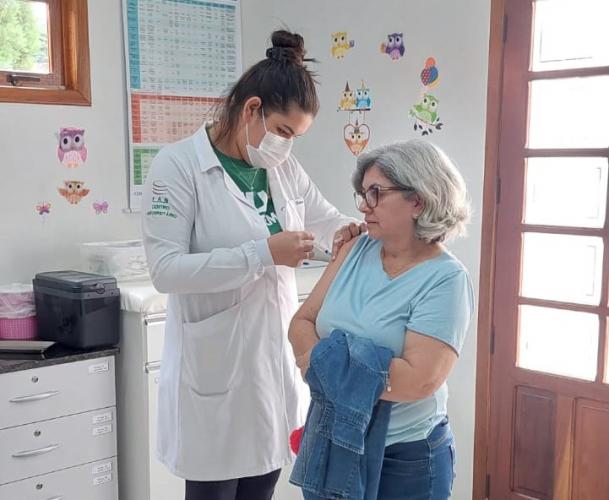 Mais de 500 doses da vacina contra meningite foram aplicadas no fim de semana no Oeste