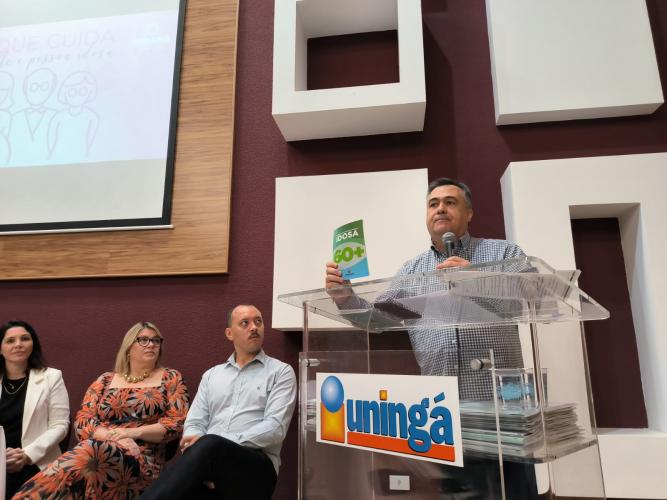 Saúde apresenta cadernetas de idosos, gestantes e crianças para cidades do Norte e Noroeste