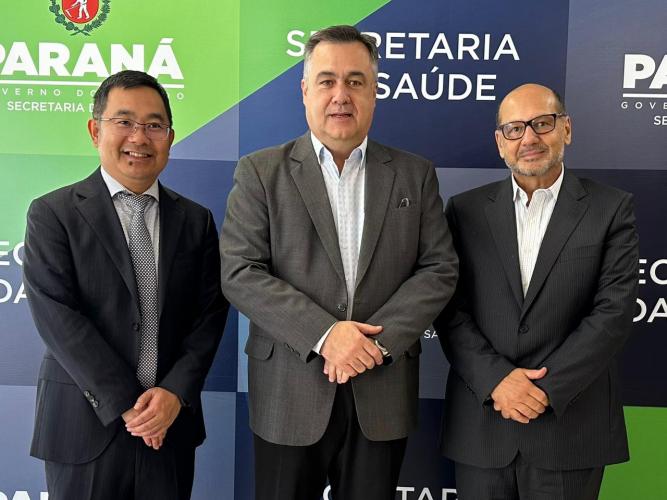 Secretário recebe representantes da farmacêutica Sinovac