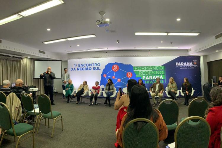 Paraná apresenta ações de prevenção e combate ao HIV em encontro dos estados do Sul