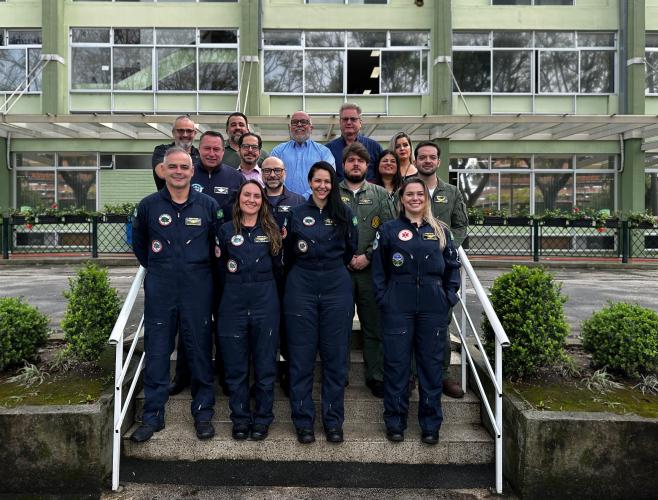Profissionais do serviço aeromédico do Paraná fazem reunião técnica em Curitiba