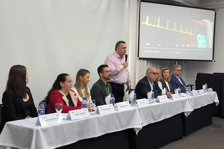 Paraná reforça capacitação de vacinadores e amplia Telessaúde para 184 novos municípios