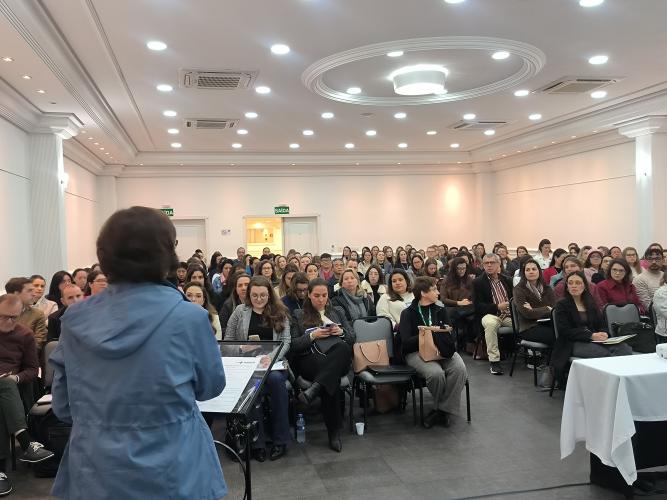 Profissionais debatem avanços na Assistência Farmacêutica durante encontro macrorregional em Curitiba