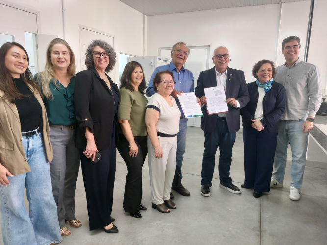 Sesa firma parceria para processamento de 300 mil exames de DNA-HPV no Paraná