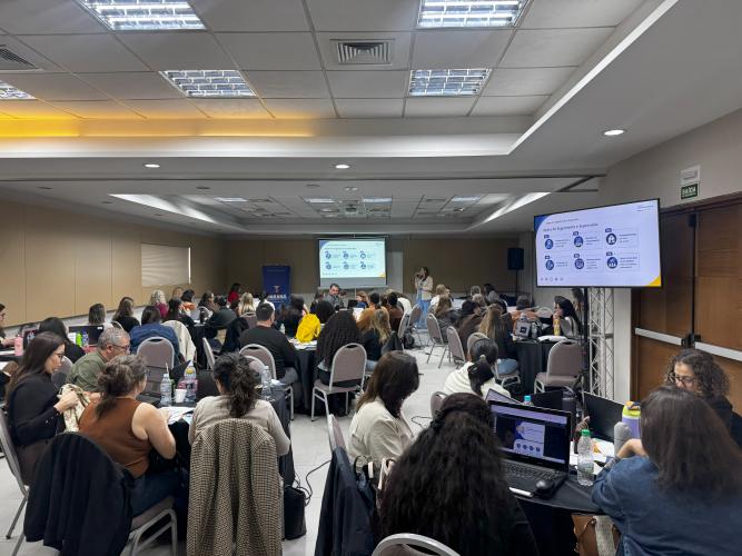 Sesa realiza capacitação de profissionais para retomar índice recorde da cobertura vacinal no Paraná