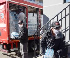 Hospital do Trabalhador recebe 24 mil garrafas de água